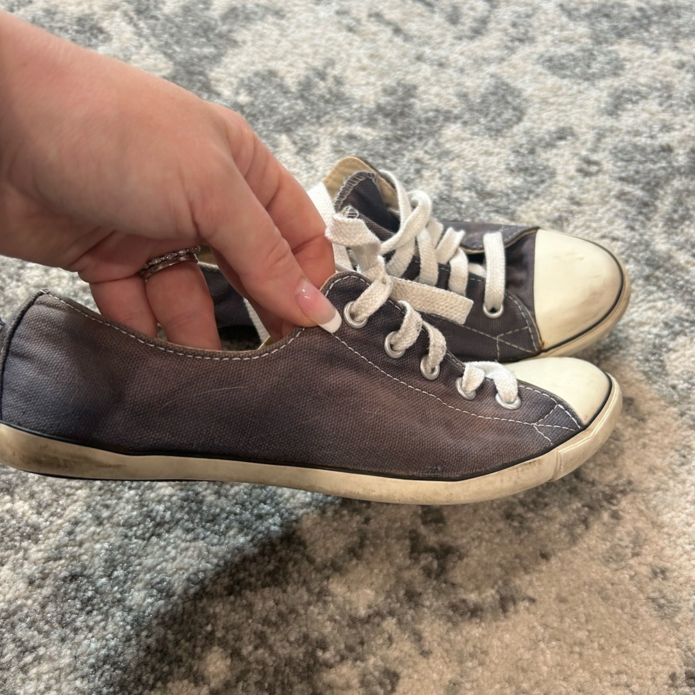 Converse Sneaker - Picture 6 of 6